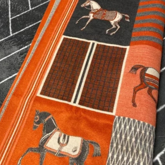 ⭐+15*HP⭐Elegant Cashmere Shawl⭐ - Picture 10 of 15